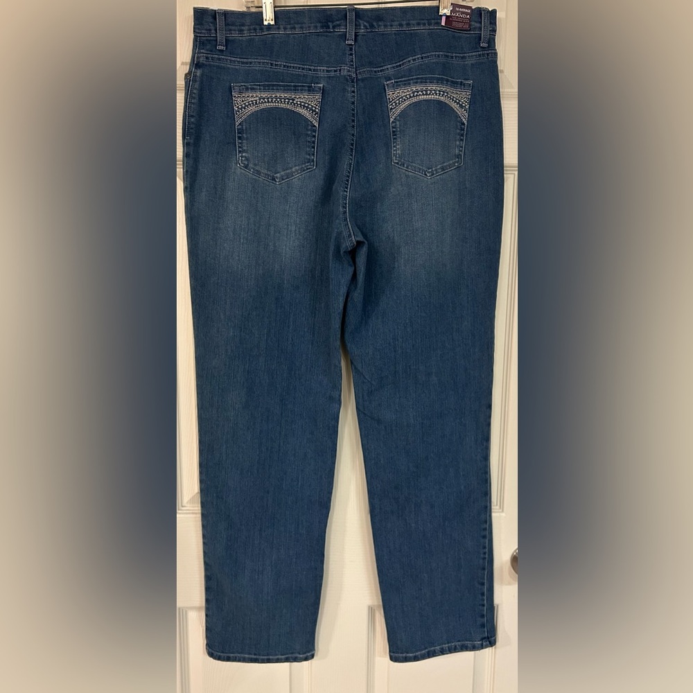 NWT Gloria Vanderbilt Amanda Heritage Fit Jeans 16 Average - Picture 2 of 9